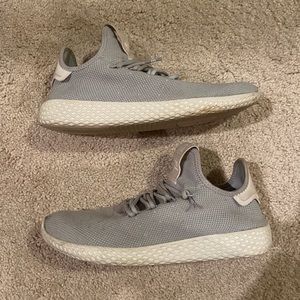 Women Adidas Athletic Shoes